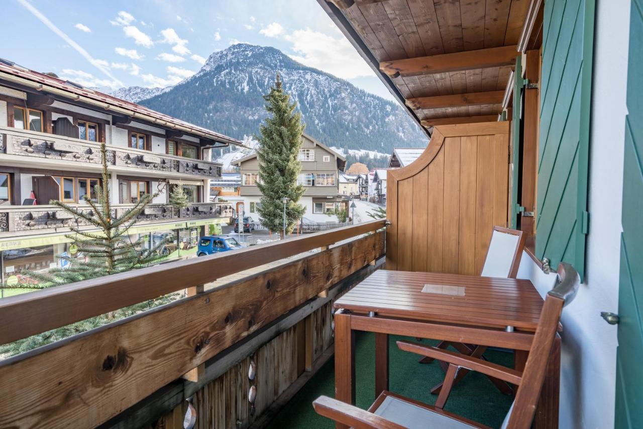 Ferienwohnungen Alpentraum - Landhaus Im Oberen Markt Oberstdorf Exteriör bild