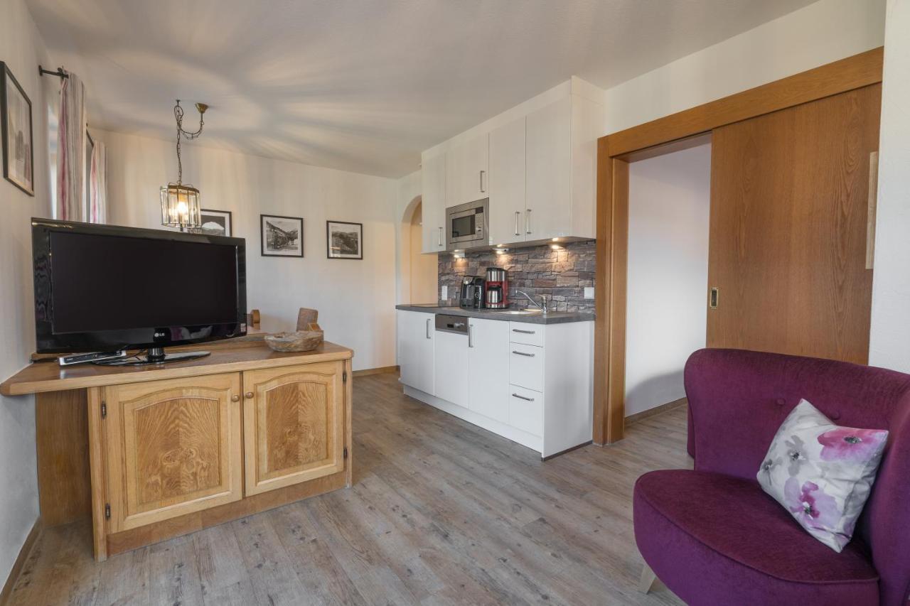 Ferienwohnungen Alpentraum - Landhaus Im Oberen Markt Oberstdorf Exteriör bild